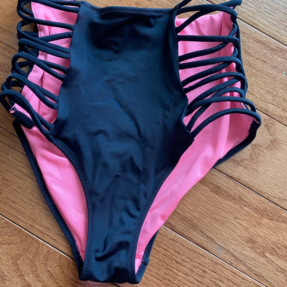 Black bikini bottoms
